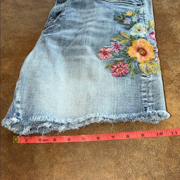 Driftwood Embroidered High Rise Denim Shorts - Picture 10 of 14